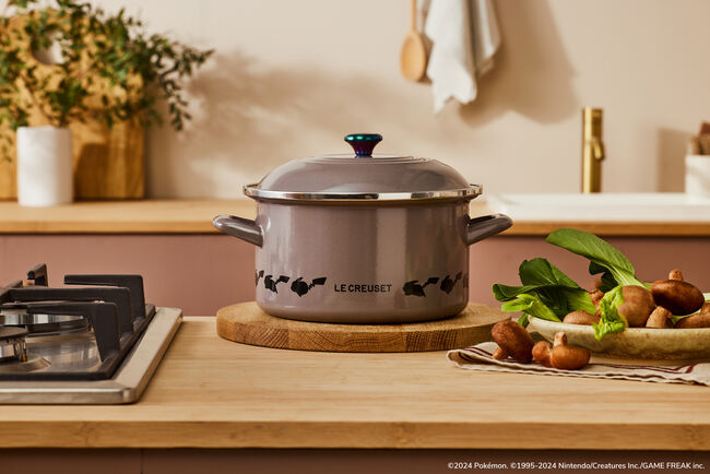 Pokémon Enamel on Steel Casserole image number 5